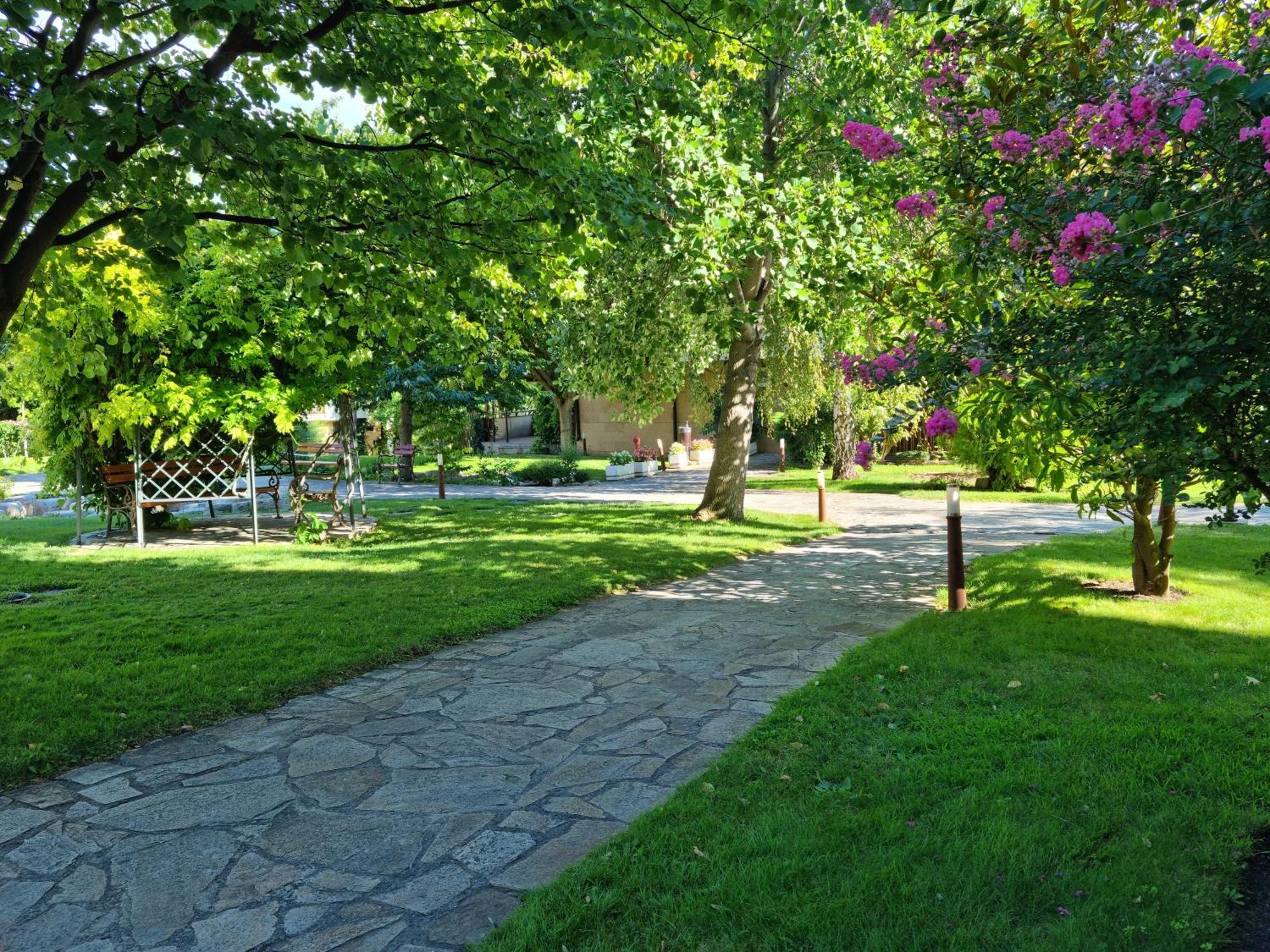 Апартамент Ния, Райска Градина / Garden Of Eden Свети-Влас Экстерьер фото